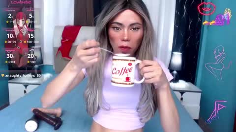 Snapshot of pettie_bigload chatting on 02-07-25, 08:11 Jim online show from 02-07-25, 08:11