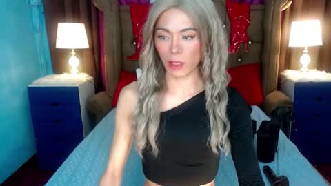 Snapshot of pettie_bigload chatting on 02-16-25, 02:43 Jim online show from 02-16-25, 02:43