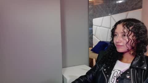 Moon  online show from 11-14-25, 11:09