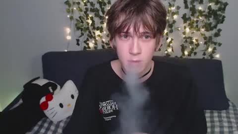 Snapshot of pexxide chatting on 01-09-26, 12:24 soren online show from 01-09-26, 12:24