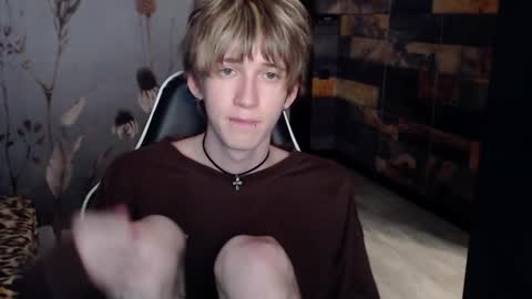 Snapshot of pexxide chatting on 03-14-26, 09:31 soren online show from 03-14-26, 09:31