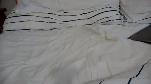 Pete online show from 11-26-25, 03:13