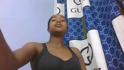 phania185885 online show from 02-26-26, 06:56