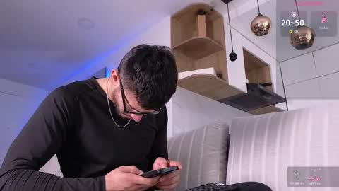 phantom_bigger1 online show from 10-29-25, 01:46