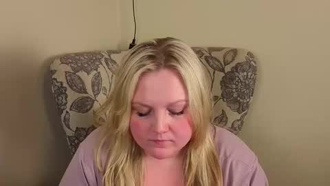 PhatAssBlond online show from 06-06-26, 07:24