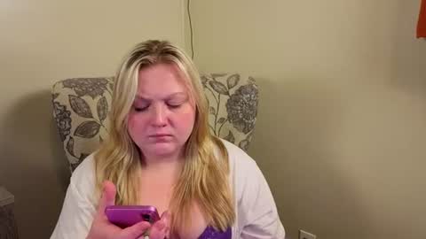PhatAssBlond online show from 06-11-26, 06:06