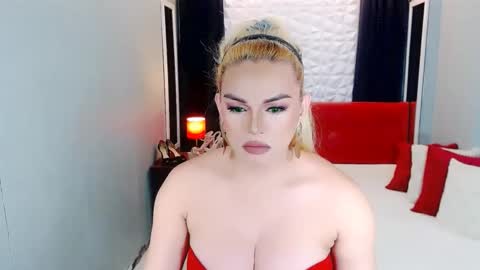 Snapshot of phenominalduodiva chatting on 06-11-26, 05:22 cervena online show from 06-11-26, 05:22