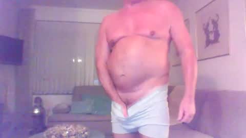 Snapshot of phil279 chatting on 10-20-25, 07:36 Phil online show from 10-20-25, 07:36