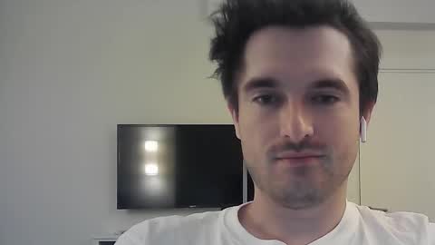 Snapshot of philborison chatting on 09-11-25, 05:29 PhilipBorison online show from 09-11-25, 05:29