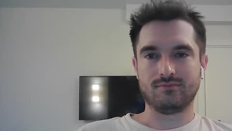 Snapshot of philborison chatting on 09-26-25, 05:44 PhilipBorison online show from 09-26-25, 05:44