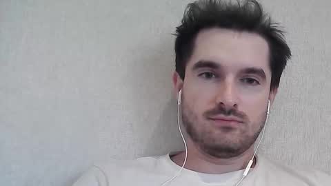 Snapshot of philborison chatting on 11-11-25, 11:21 PhilipBorison online show from 11-11-25, 11:21