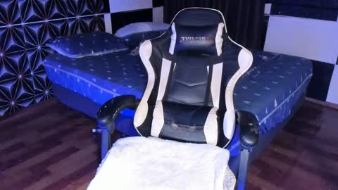 AJ online show from 02-27-25, 10:48