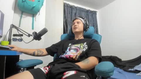 Snapshot of philip_dj chatting on 01-17-26, 09:25 philip_dj online show from 01-17-26, 09:25