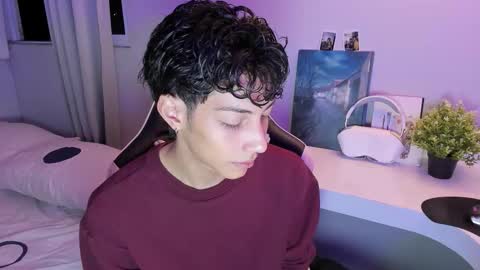 Phil.   INDEPENDENT MODEL online show from 12-03-25, 06:21