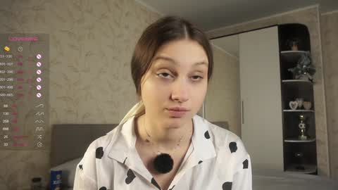 Bella online show from 01-25-25, 02:04