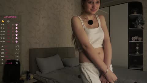 Bella online show from 01-26-25, 11:18