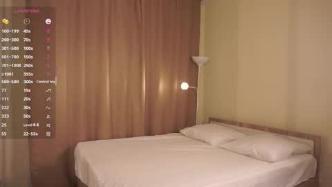 Bella online show from 09-26-25, 06:12