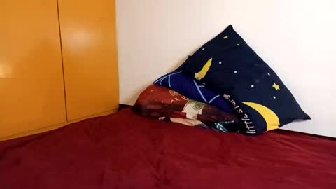 Snapshot of philippinas_white_man chatting on 02-22-25, 08:53 Online at weekends Friday to Sunday online show from 02-22-25, 08:53