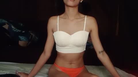 Snapshot of philippinas_white_man chatting on 10-14-25, 05:36 Online at weekends Friday to Sunday online show from 10-14-25, 05:36