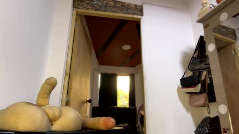 Snapshot of phillip_brownn chatting on 09-19-25, 12:06 PHILLIP online show from 09-19-25, 12:06