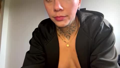 Snapshot of phillip_brownn chatting on 10-25-25, 12:56 PHILLIP online show from 10-25-25, 12:56