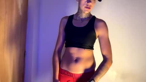 Snapshot of phillip_brownn chatting on 11-25-25, 11:54 PHILLIP online show from 11-25-25, 11:54