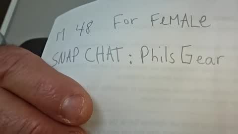 Snapshot of philllllll508346 chatting on 11-29-25, 04:32 philllllll508346 online show from 11-29-25, 04:32