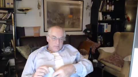 Snapshot of philoumis2 chatting on 01-16-25, 11:06 Philippe online show from 01-16-25, 11:06