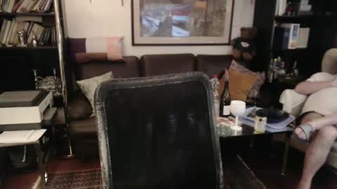 Snapshot of philoumis2 chatting on 02-05-25, 10:01 Philippe online show from 02-05-25, 10:01