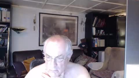 Snapshot of philoumis2 chatting on 02-27-26, 05:13 Philippe online show from 02-27-26, 05:13