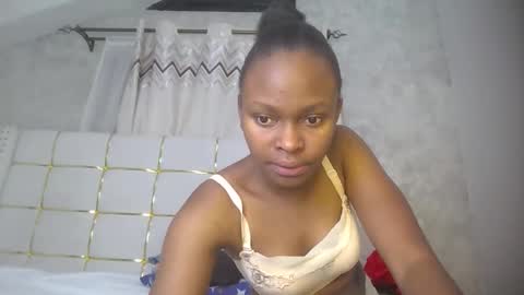 phoebe online show from 02-17-26, 07:09