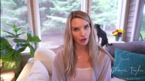 Snapshot of phoenix_taylor chatting on 05-02-26, 11:54 PHOENIX TAYLOR online show from 05-02-26, 11:54