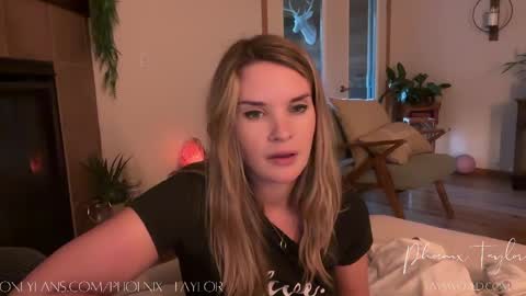 Snapshot of phoenix_taylor chatting on 05-08-26, 02:28 PHOENIX TAYLOR online show from 05-08-26, 02:28