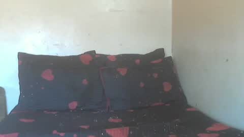 Snapshot of phoenixcandy chatting on 12-12-24, 10:02 phoenixcandy online show from 12-12-24, 10:02