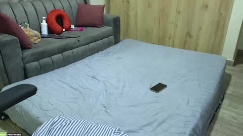 Sarah y Maximo online show from 02-27-25, 05:56