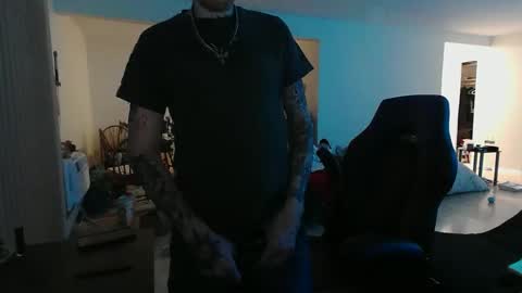 FrankenDaddy online show from 11-26-25, 01:06