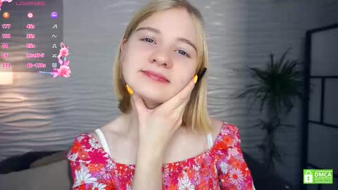 Snapshot of phyllisearney chatting on 11-07-25, 05:07 Hann G. Jones online show from 11-07-25, 05:07