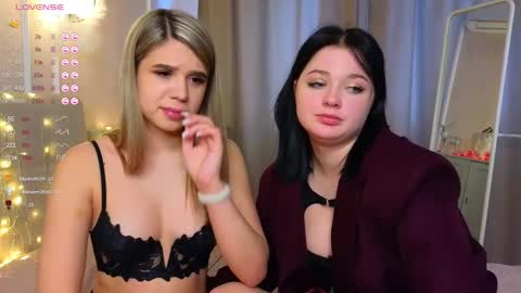Lora black  and Lili blonde welcome you here online show from 03-04-25, 11:40