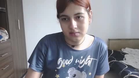 Snapshot of pia_alonzo30 chatting on 04-28-26, 04:23 izzy online show from 04-28-26, 04:23