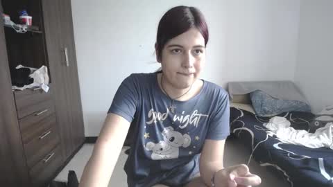 Snapshot of pia_alonzo30 chatting on 05-11-26, 08:06 izzy online show from 05-11-26, 08:06