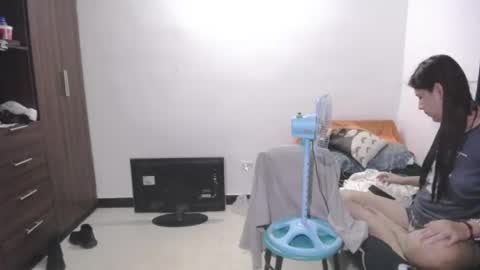 Snapshot of pia_alonzo30 chatting on 05-18-26, 01:02 izzy online show from 05-18-26, 01:02