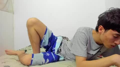 picaszomilos350 online show from 04-05-26, 06:21