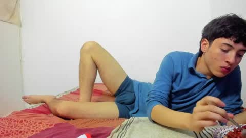 picaszomilos350 online show from 04-08-26, 06:46