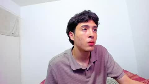 picaszomilos350 online show from 04-10-26, 07:46