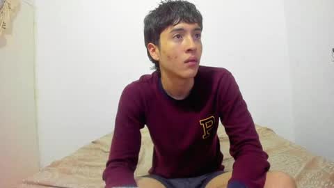 picaszomilos350 online show from 04-15-26, 11:28