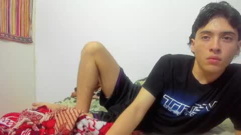 picaszomilos350 online show from 04-27-26, 06:11