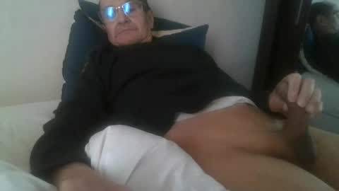 Snapshot of pichoun71 chatting on 01-17-25, 10:55 pichoun71 online show from 01-17-25, 10:55