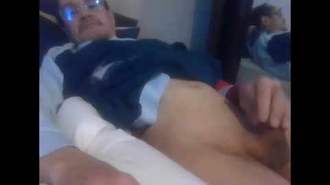 Snapshot of pichoun71 chatting on 02-14-25, 07:38 pichoun71 online show from 02-14-25, 07:38