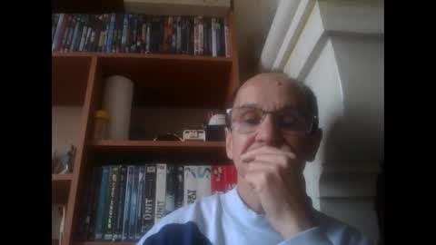Snapshot of pichoun71 chatting on 02-16-25, 10:32 pichoun71 online show from 02-16-25, 10:32