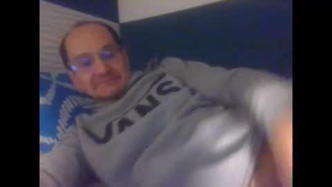 Snapshot of pichoun71 chatting on 02-17-25, 06:26 pichoun71 online show from 02-17-25, 06:26